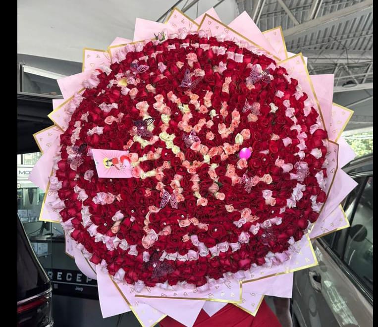 1000 Rosas